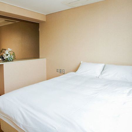 Hotel Ciel Bleu Jeju Bagian luar foto