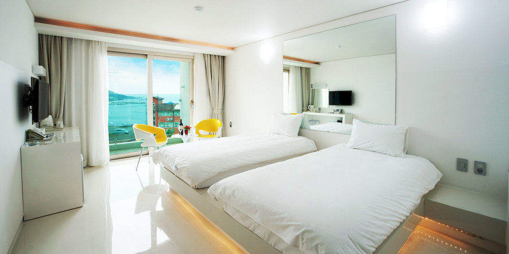 Hotel Ciel Bleu Jeju Bagian luar foto