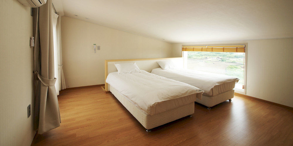 Hotel Ciel Bleu Jeju Bagian luar foto