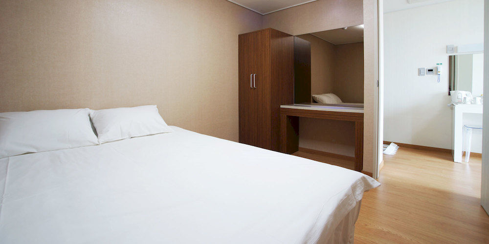 Hotel Ciel Bleu Jeju Bagian luar foto