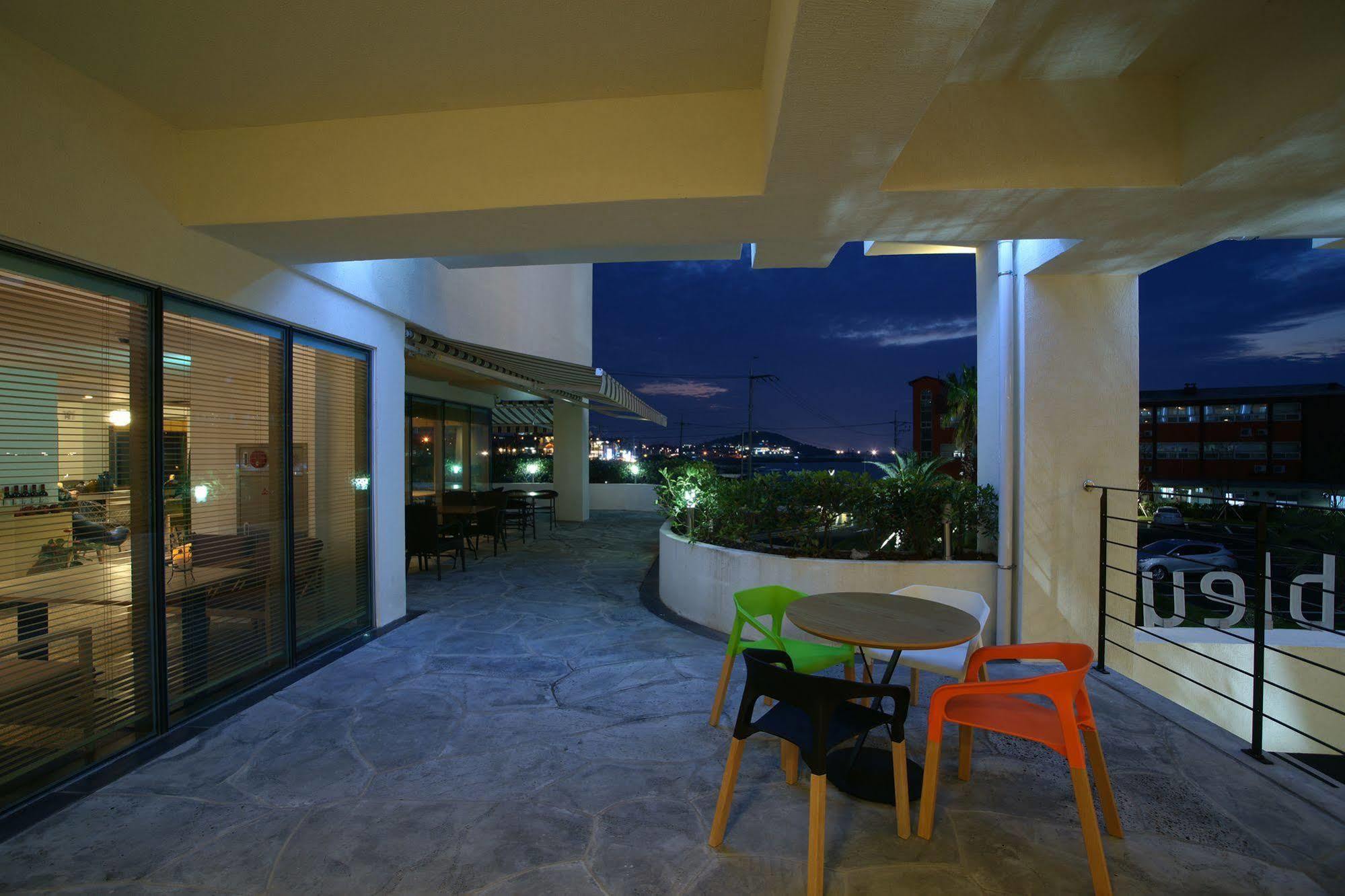 Hotel Ciel Bleu Jeju Bagian luar foto